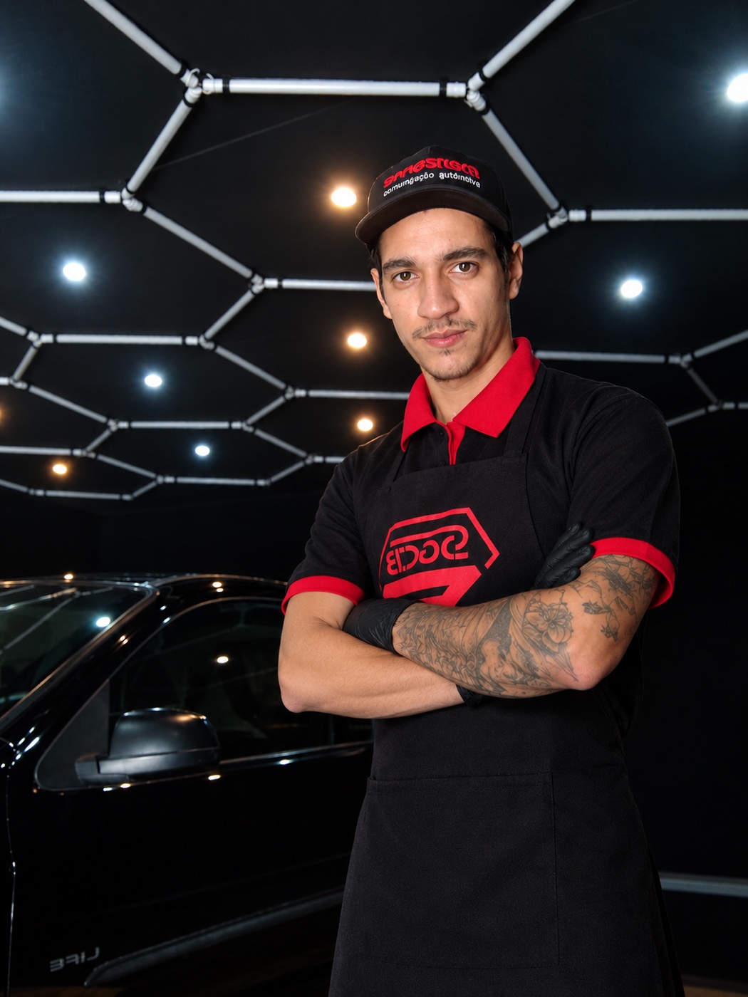 Kevin, profissional da CWB Custom Car